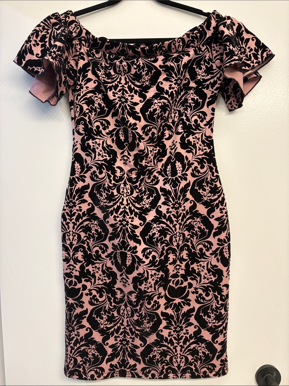 bailey blue Pink and Black One-Shoulder Bodycon Dress
